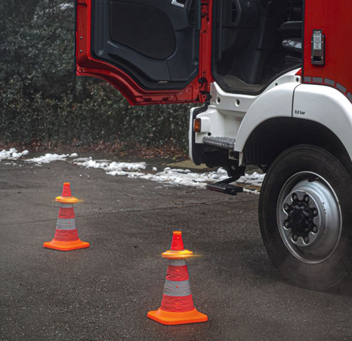 Dönges LED-360° Signalleuchten-Set für Verkehrsleitkegel im Koffer, Feuerwehr, Rettungsdienst, THW - GS Brandschutz
